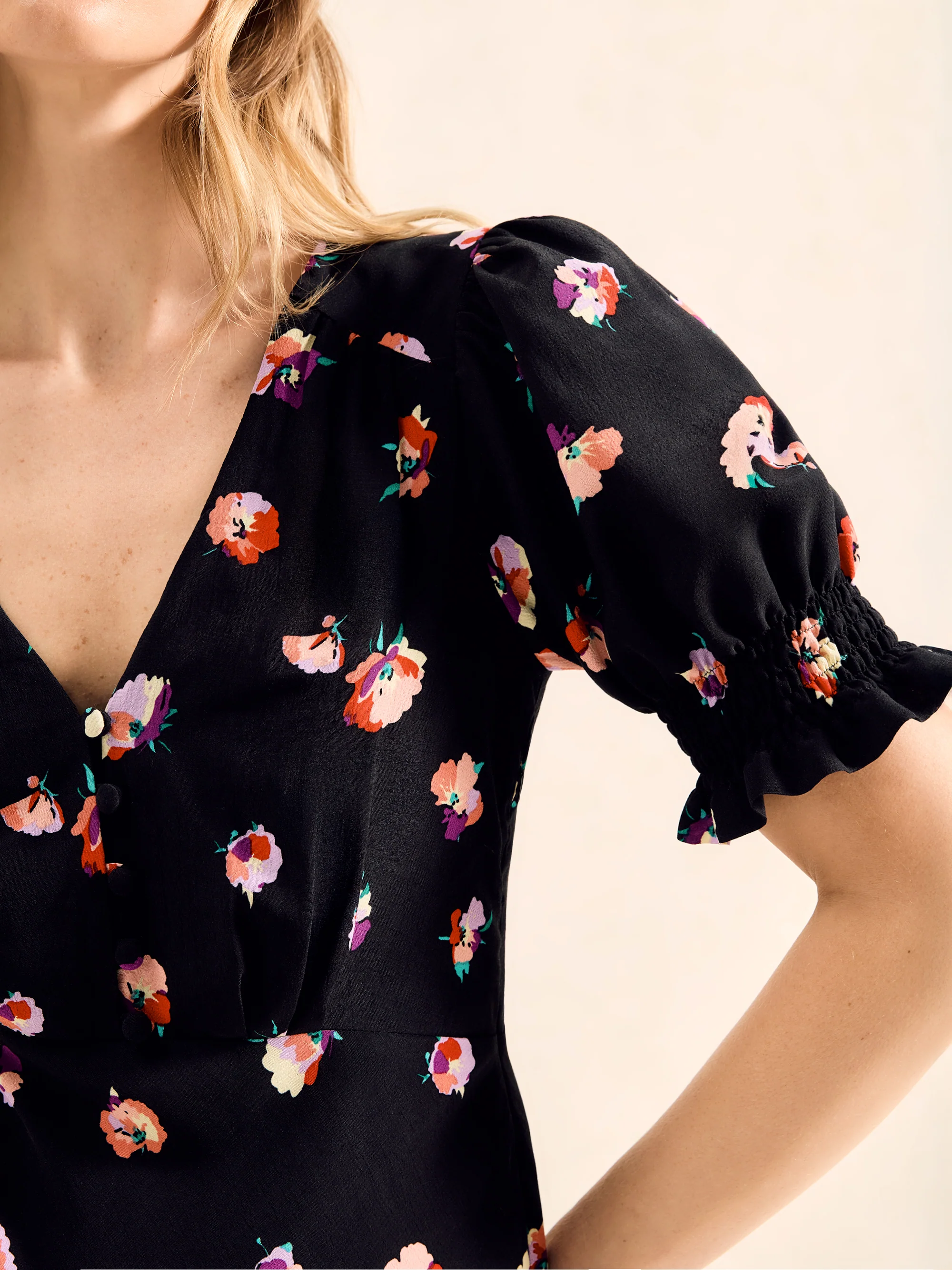 Multi Pansy Print Shirred Cuff Midi Dress